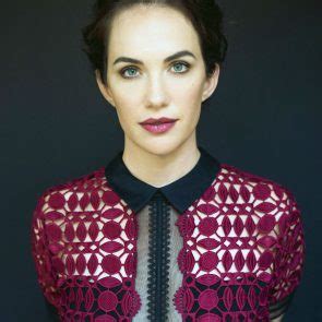 Kate Siegel Nude Photos, Scenes and Sex Tape